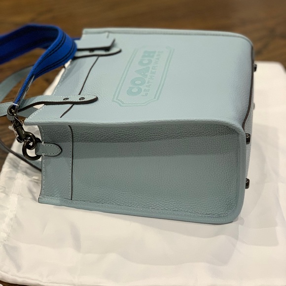 New Coach Field Tote Pebble Leather 22 Light Blue - Picture 5 of 15